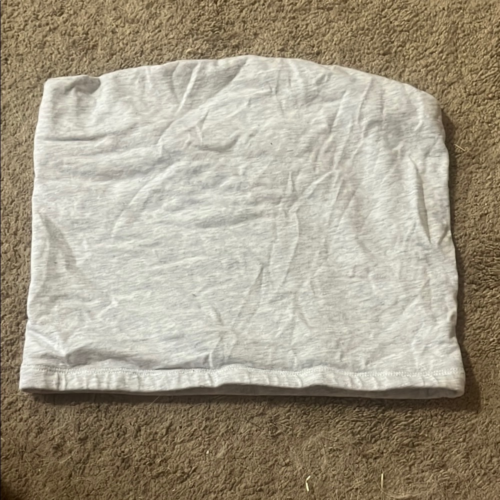 Brandy Melville gray tube top 
Size XS/S
In great condition
So cute for summer